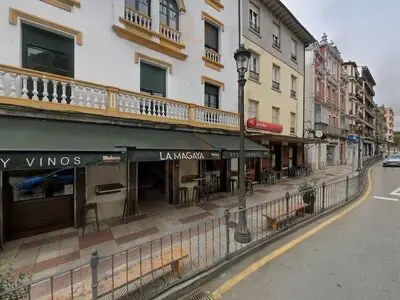 La Magaya: Restaurante y Sidrería en Navia