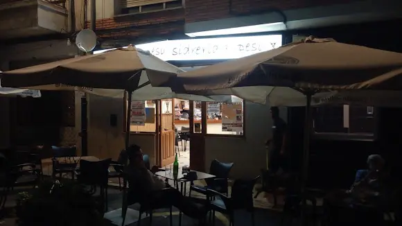 Sidrería al Pesu: Sidra y Tapas en el Corazón de Pravia